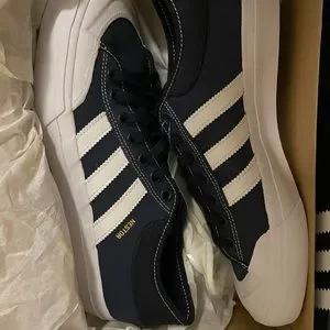 Adidas shop matchcourt navy